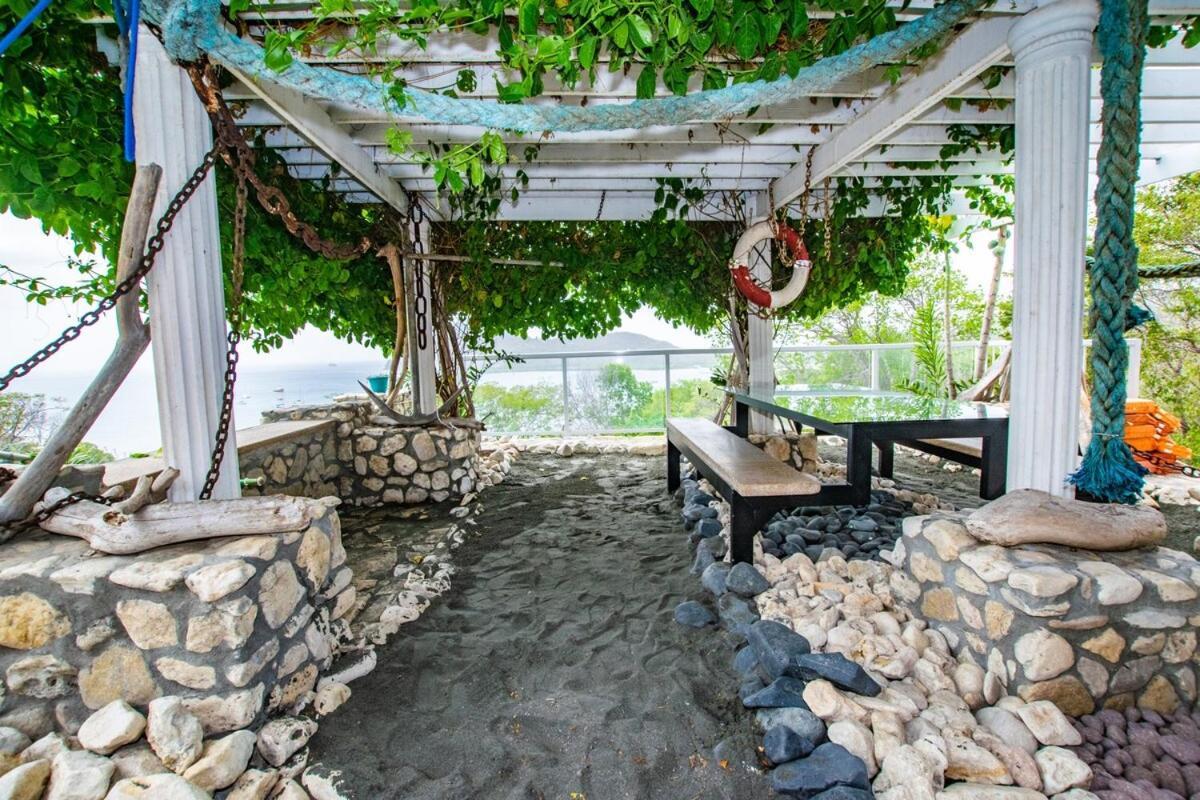 Onyx-- A Gem At Dee'S Pearl Villa Carriacou Exterior photo